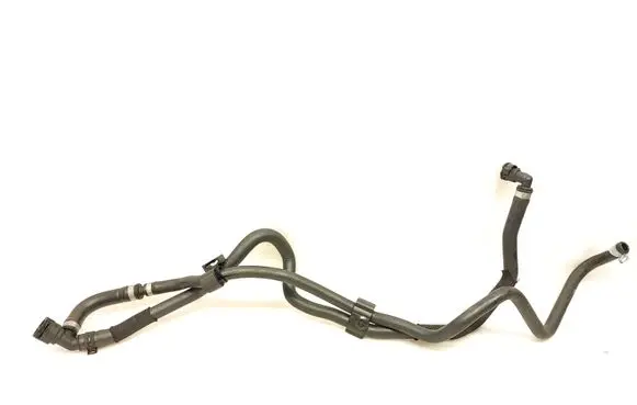 Volvo S90, V90 Engine coolant pipe/hose