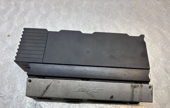 Audi Q7 4L Sound amplifier