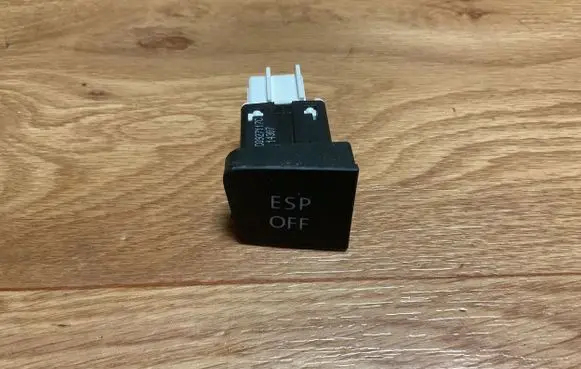 Volkswagen PASSAT B6 ESP (stability program) switch 3C0927117C 14307