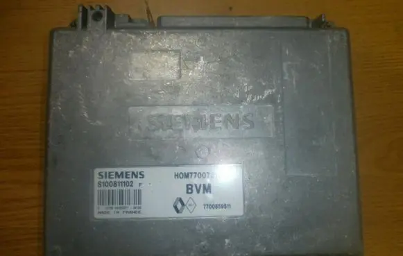 Renault 19 Engine control unit/module s100811102f