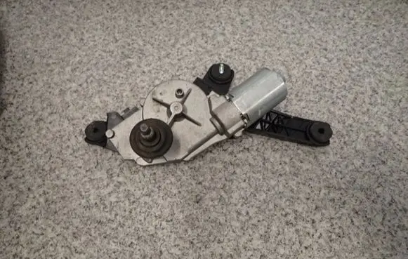 Hyundai i10 Wiper motor 98700-OX000