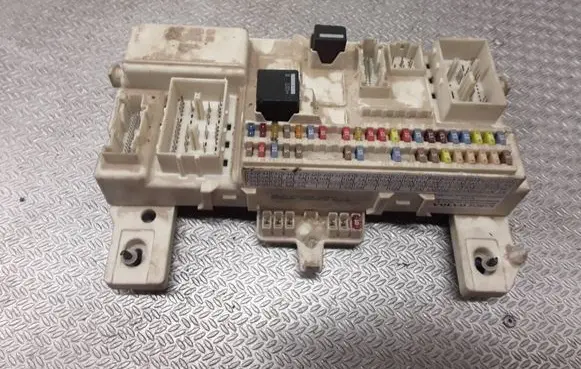 Volvo V50 Fuse module 31268178