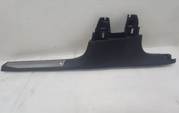 Front sill trim cover