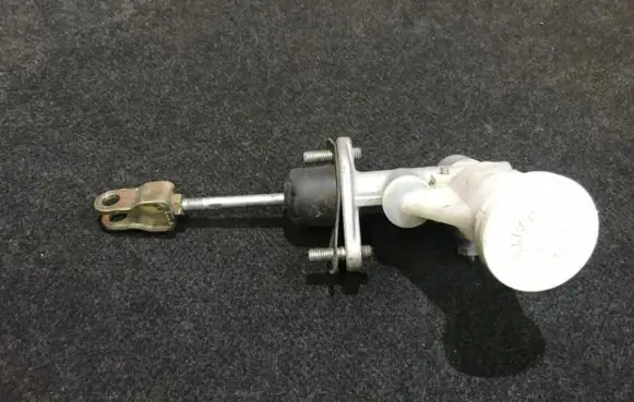 Mitsubishi Pajero Clutch master cylinder