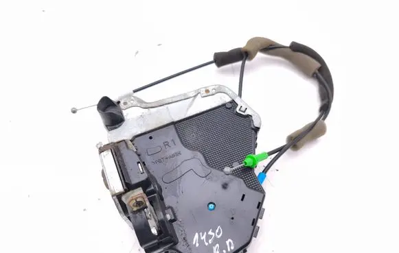Lexus IS 220D-250-350 Front door lock 9C1915