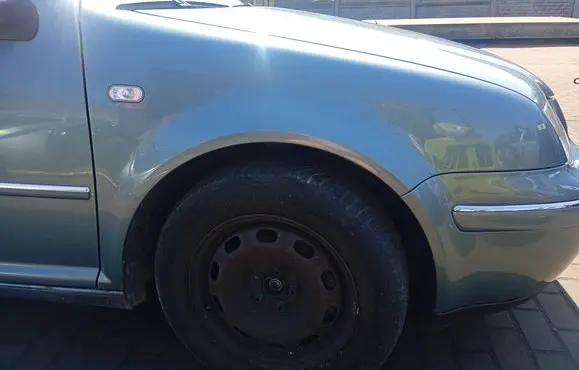 Volkswagen Bora Fender