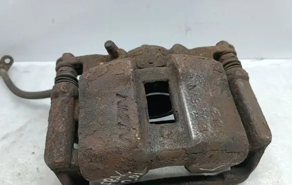 Honda FR-V Front brake caliper