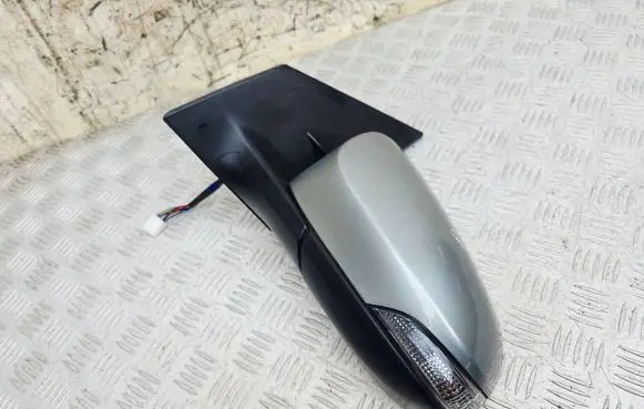 Toyota Auris E180 Front door electric wing mirror 