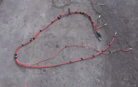 BMW 5 E39 Positive cable (battery) 6907433 6902224