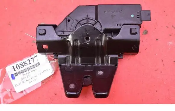 BMW 3 E46 Tailgate/trunk/boot lock/catch/latch 8196401