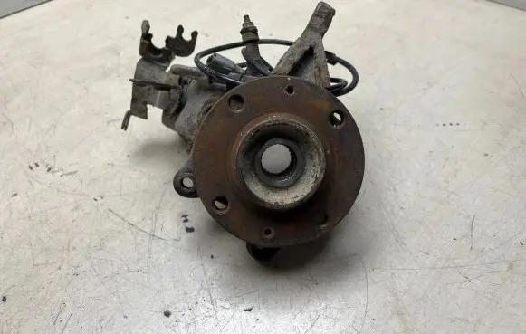 Citroen Berlingo Front wheel hub