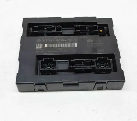 Audi A5 8T 8F Central body control module 8K0907064DC 5DK009918