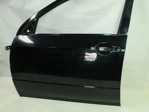 Mitsubishi Outlander Front door