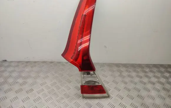 Volvo V70 Tailgate light lenses 