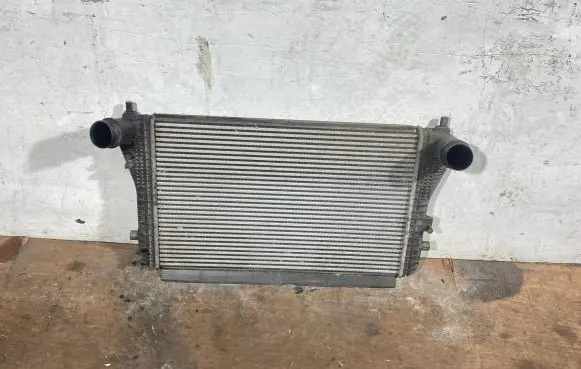 Volkswagen PASSAT B7 Intercooler radiator 3c0145805an