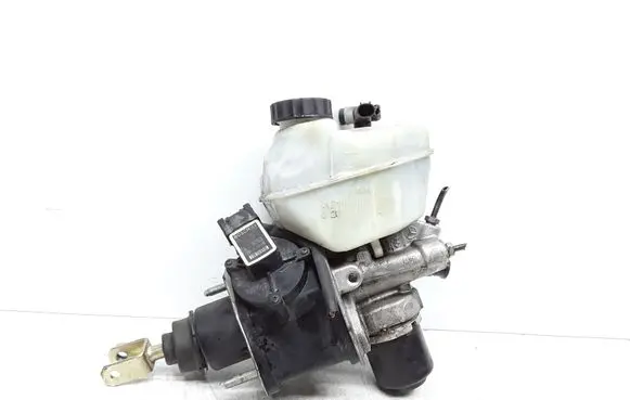 Mercedes-Benz E W211 Master brake cylinder A2114300302 A204251302 A0004300312