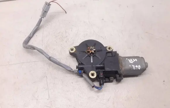 Honda CR-V Rear door window regulator motor 901070