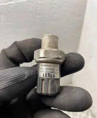 Air conditioning (A/C) pressure sensor