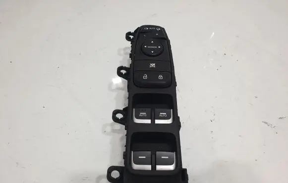 KIA Niro Electric window control switch 93570G5200