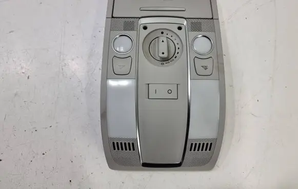 Audi A6 S6 C6 4F Front seat light 4F0947135BT 16012008A