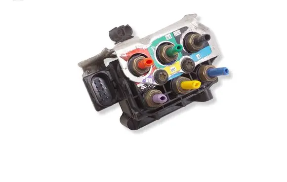 Porsche Cayenne (92A) Air suspension valve block 7L0616251 15157400391