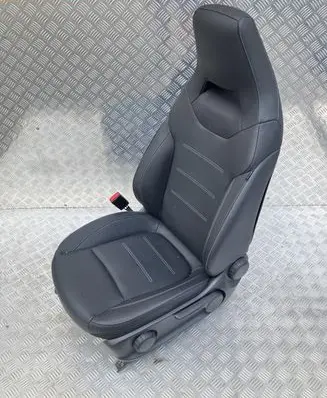 Mercedes-Benz CLA C118 X118 Front driver seat TM19335
