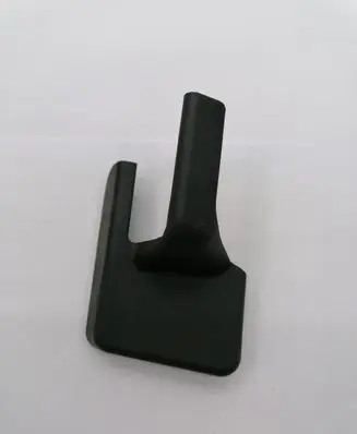 Mazda 3 I Front driver seat rail trim B33D57052
