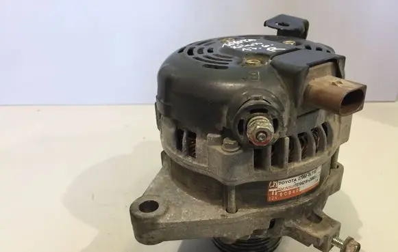 Toyota Hilux (AN120, AN130) Generator/alternator 270600L110 TG1042107060 0C040