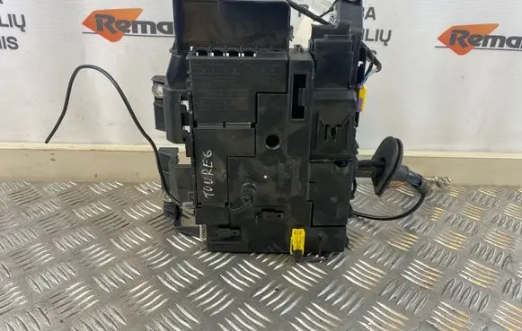 Volkswagen Touareg II Fuse module 7P0937548
