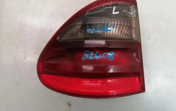 Mercedes-Benz E W210 Rear/tail lights