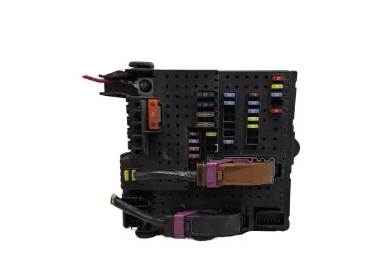 Volvo XC90 Fuse module 8676391