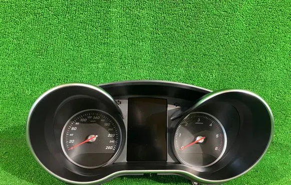Mercedes-Benz V Class W447 Speedometer (instrument cluster) A4479003811