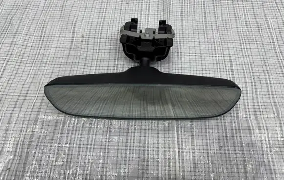 Jaguar F-Pace Rear view mirror (interior)