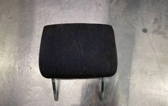 Volkswagen Golf II Front seat headrest 