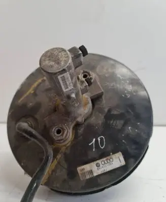 Audi A4 S4 B5 8D Master brake cylinder 8D2612105A 009J