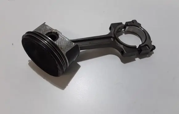 Mazda 3 I Piston with connecting rod