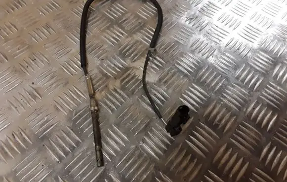 Mercedes-Benz C W205 Exhaust gas temperature sensor A0009058804