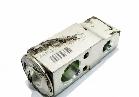 Toyota RAV 4 (XA20) Air conditioning (A/C) expansion valve 4475002720