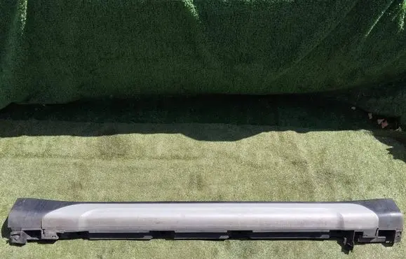 Suzuki SX4 S-Cross Sill 7724261M