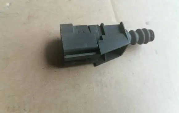 Saab 9-3 Ver2 Bonnet alarm switch sensor TRWM