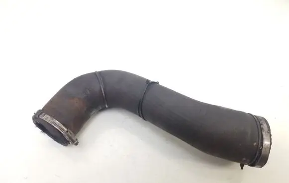 Peugeot Expert Intercooler pipe mounting bracket 