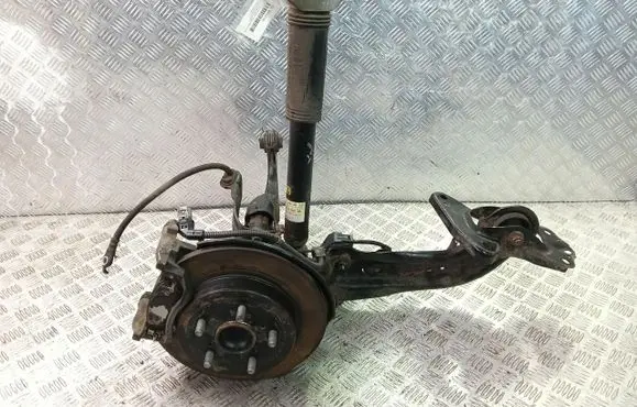 Lexus UX Rear wheel hub