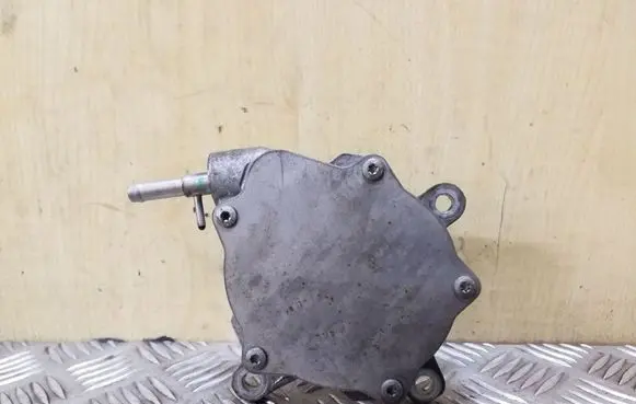 Toyota Avensis T270 Vacuum pump