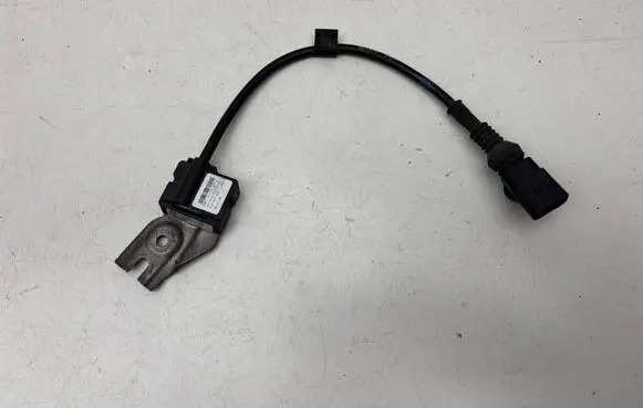Volkswagen Touareg I ABS wheel speed sensor 7L0907673C