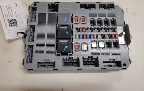 Jaguar XF Fuse module 7370011040 9X2314D628AC 9X2314D645AA