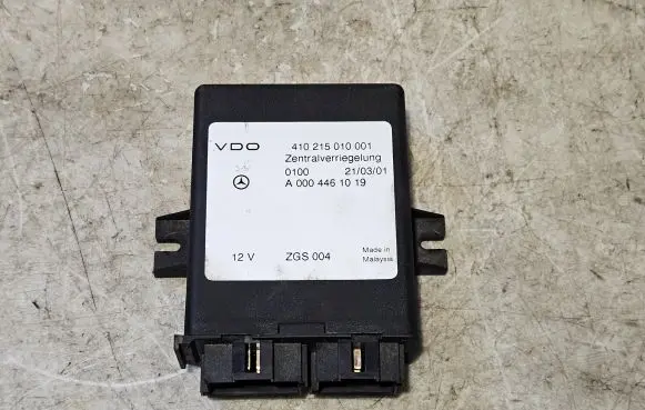 Mercedes-Benz Sprinter W901 W902 W903 W904 Door central lock control unit/module A0004461019