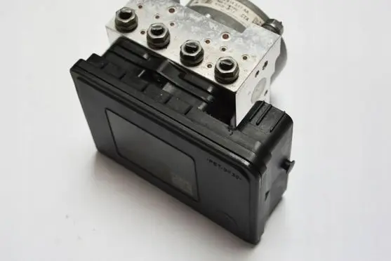 Volkswagen Golf VII ABS Pump 3Q0614517AA