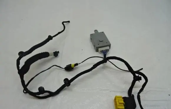 Citroen C4 II Picasso Seat heating relay 9802982280