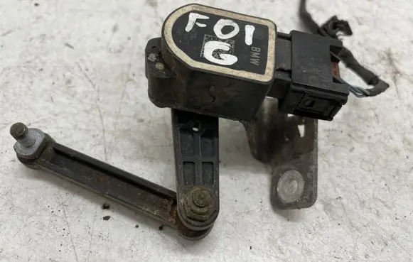 BMW 7 F01 F02 F03 F04 Headlight/headlamp level sensor 6788573