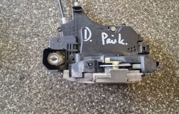 Mitsubishi Colt Front door lock